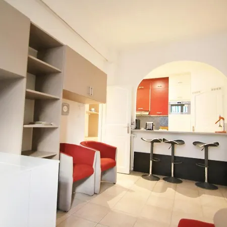 Comte De Centre Apartment