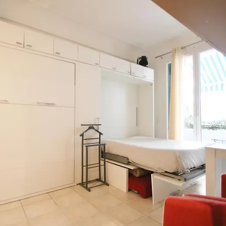 Apartment Comte De Centre *